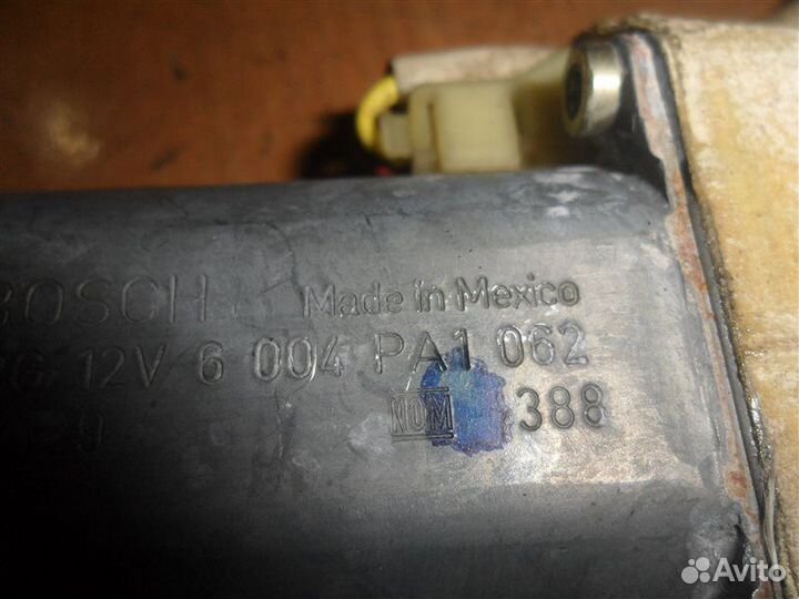 Мотор стеклоподъемника задний левый Jeep Grand