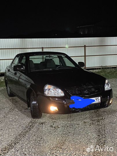 Капот на priora