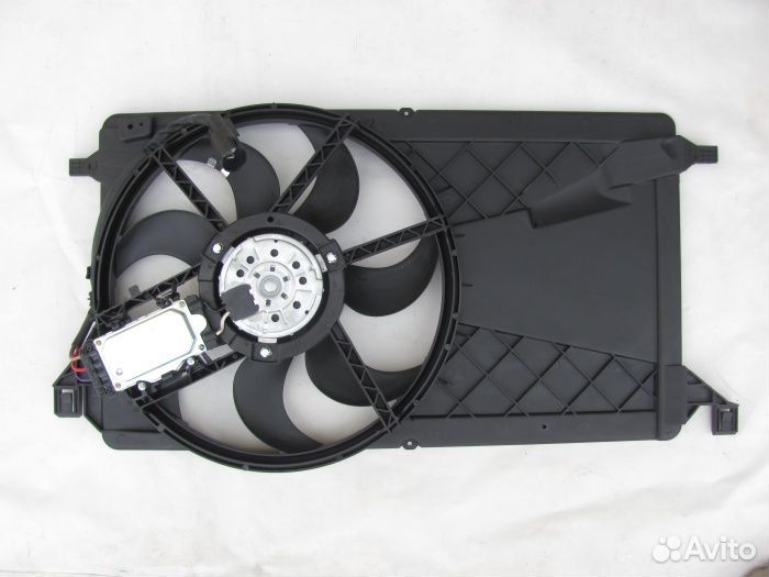 Вентилятор охлаждения новый
