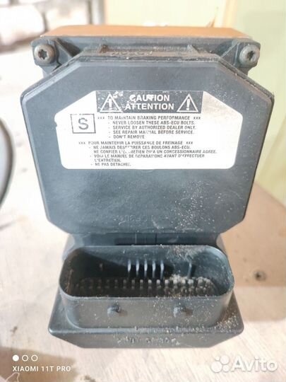 Блок абс toyota avensis t25