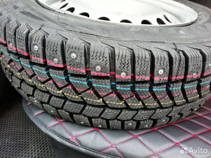 Viatti Brina Nordico V-522 215/60 R16 T