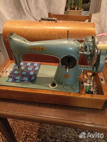 Швейная машина