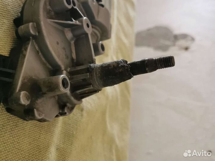 Моторчик заднего стеклоочистителя Kia Sportage 2