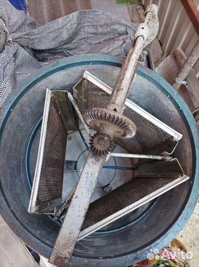 Медогонка 3 рамочная