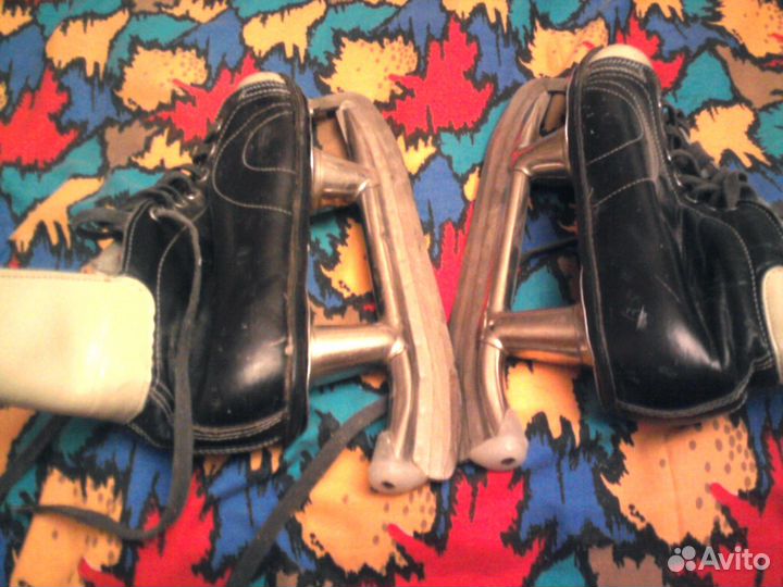 Коньки хоккейные