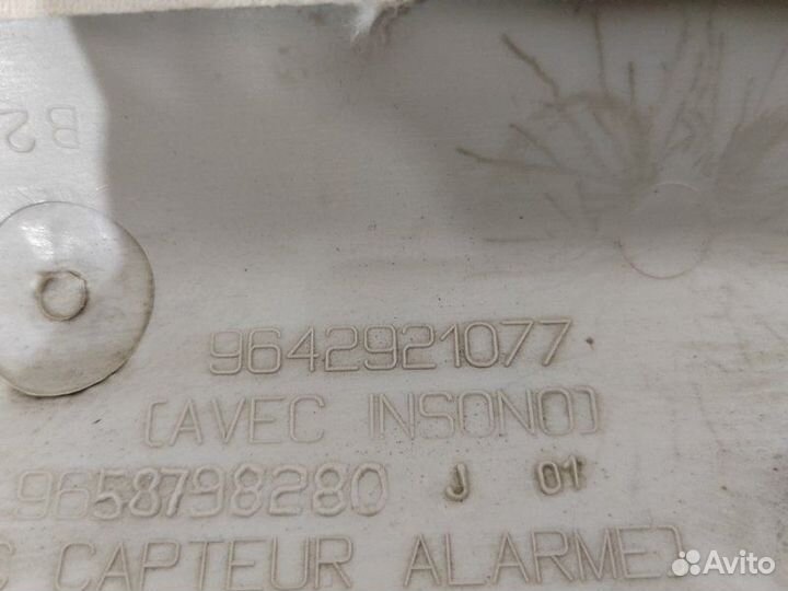 Накладка стойки лобового стекла правая Peugeot 307