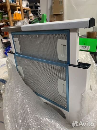 На запчасти Вытяжка встраиваемая Elikor интегра 45