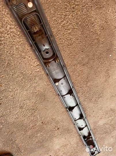 Накладка на багажник nissan elgrand