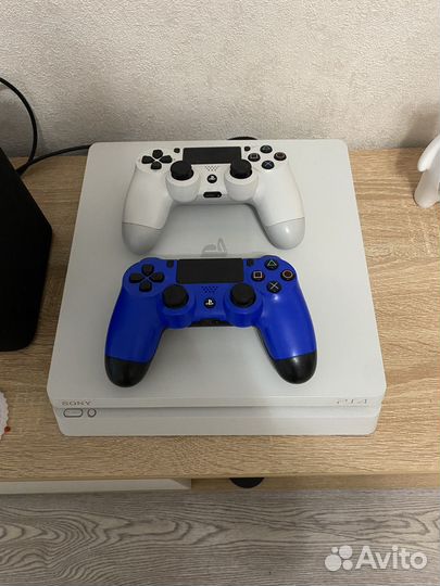 Sony PS4 2 геймпада