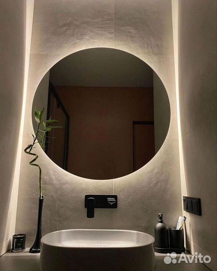 Зеркало с подсветкой для ванной