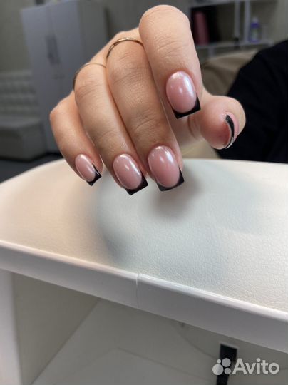 Маникюр на дому