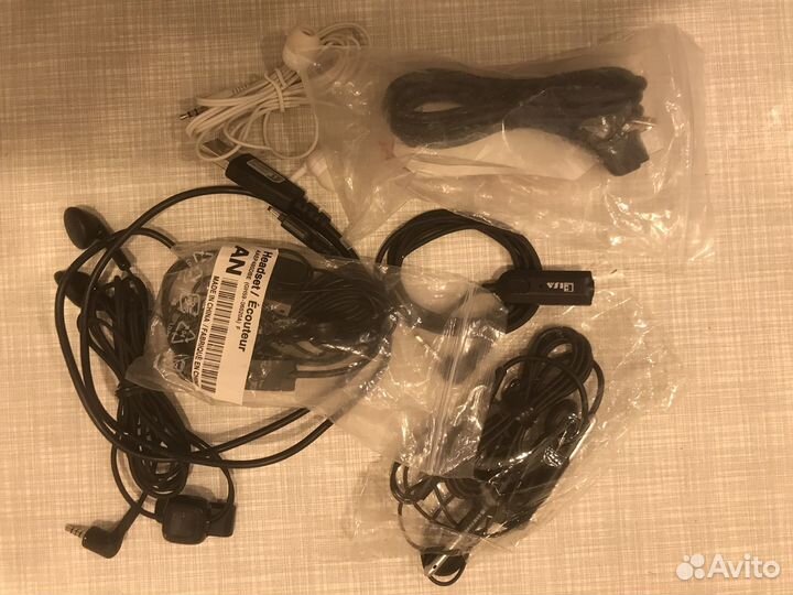 Разные гарнитуры, наушники, провода