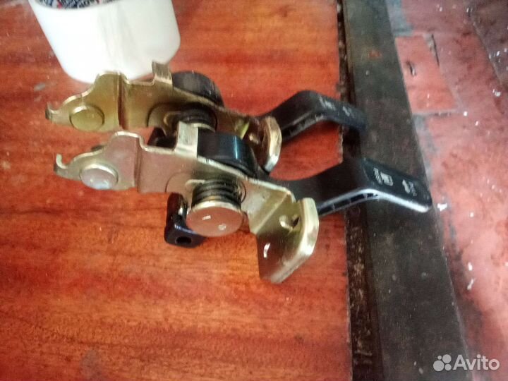 Nissan almera classic открывание багажника