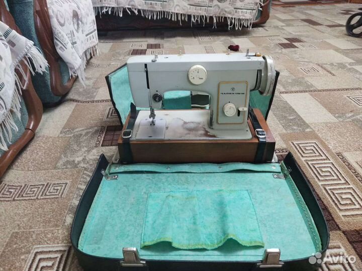 Швейная машина Чайка 132м