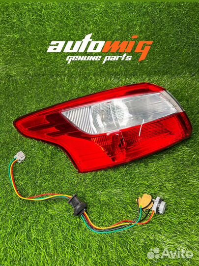 Фонарь задний на Форд Фокус 3 лев/прав