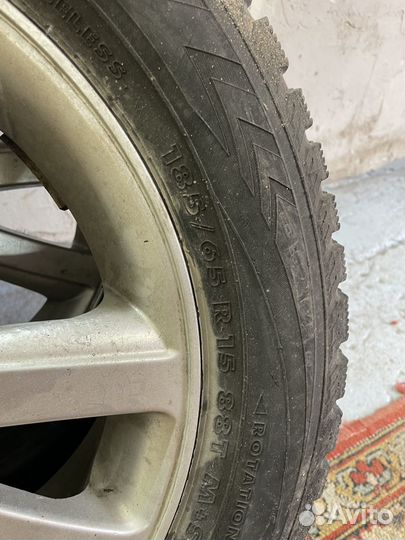Продам диски с зимней резиной 185/65/15