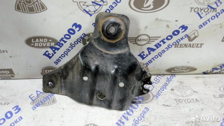 Кронштейн передней балки левый Chevrolet Aveo (T25