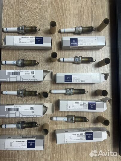 Свечи зажегания Mercedes A0001590500