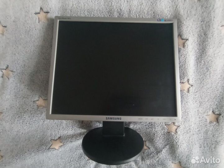 Монитор Samsung SyncMaster 943N 1280x1024