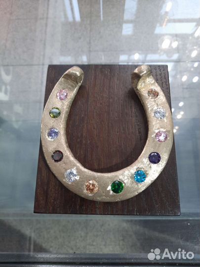 Подкова бронзовая с фианитами ручная работа