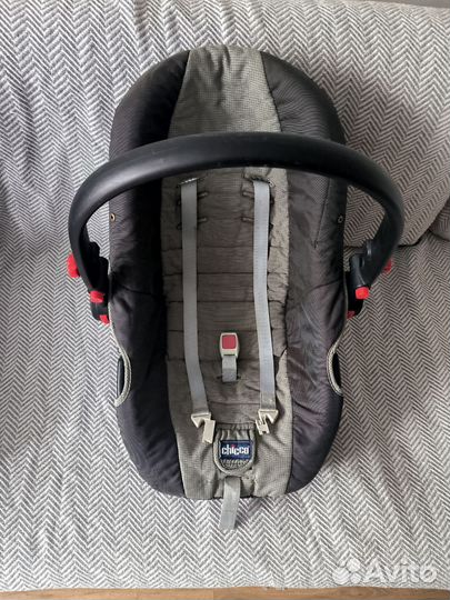 Автокресло Chicco Artsana Universal 0-13 кг