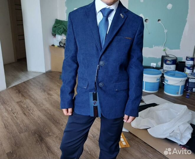 Продам школьный пиджак