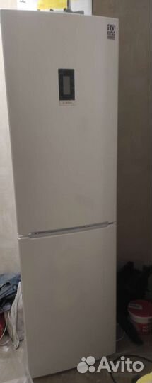 Холодильник Bosch Serie 4 KGN39VW1MR