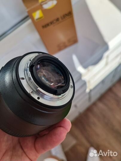 Объектив nikon 85mm af-s 1.8g