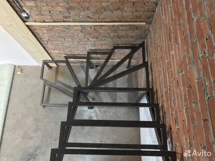 Лестницы антресольный этаж
