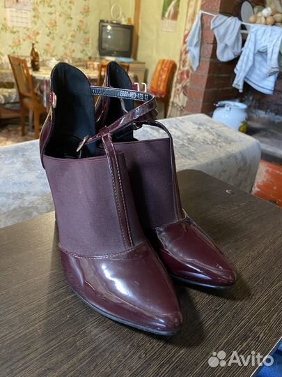 Босоножки женские