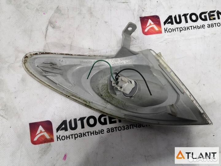 Габарит передний левый mazda premacy