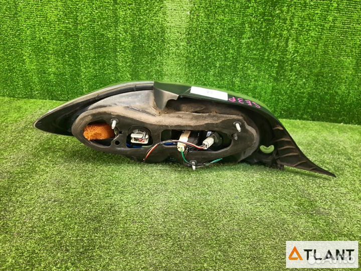 Фонарь задний правый mazda RX-8