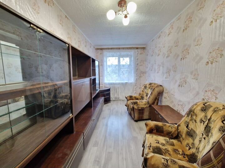 Комната 13 м² в 6-к., 4/5 эт.