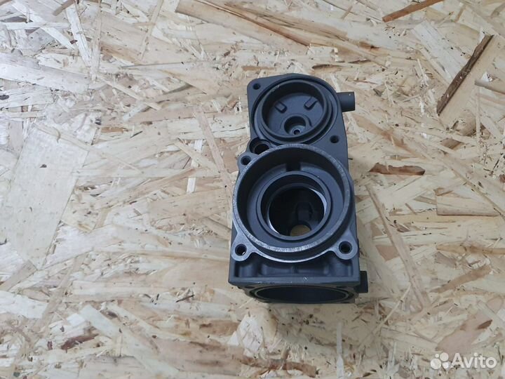 Цилиндр компрессора пневмоподвески Pange Rover