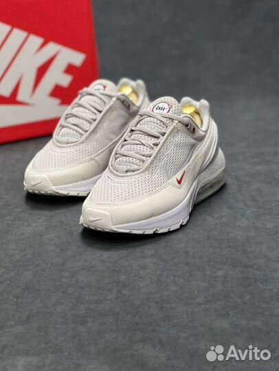 Кроссовки Nike