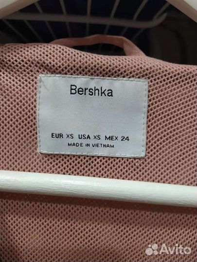 Bershka Ветровка