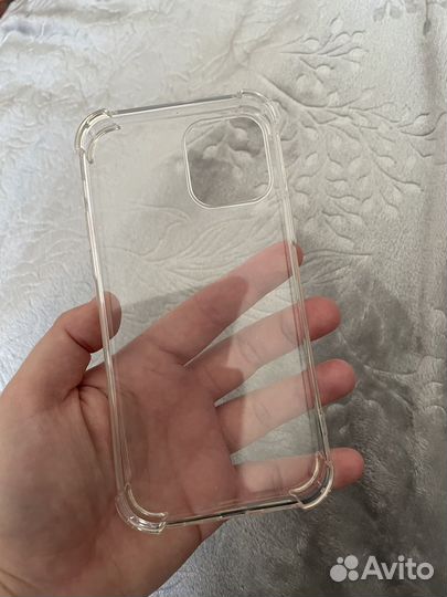 Чехол на iPhone 12 прозрачный