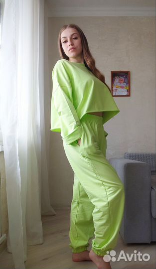 Костюм женский