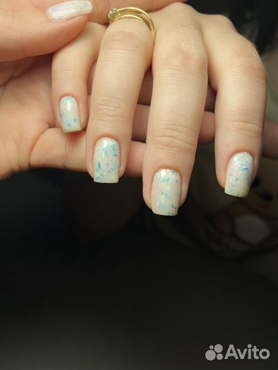 Модель на маникюр