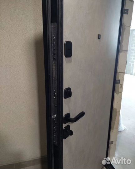 Дверь входная в наличии и под заказ