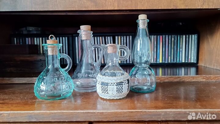 Набор стеклянных бутылочек