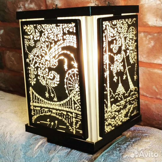 Люстры, декор