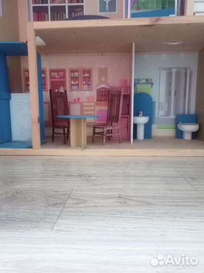 Домик для кукол