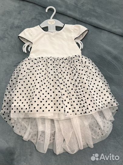 Нарядное праздничное платье на девочку 1- 2 года