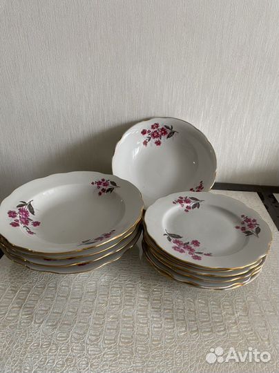 Набор тарелок