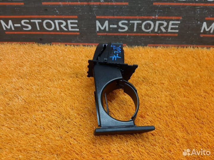 Подстаканник Bmw X3 E83 N52B25A 2010