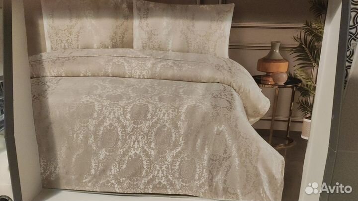 Покрывало и 2 наволочки новые