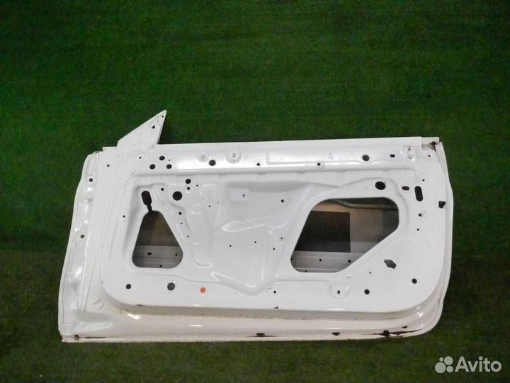 Дверь передняя правая Mercedes-Benz C-Class