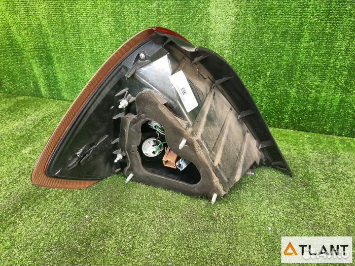 Фонарь задний правый nissan tiida latio