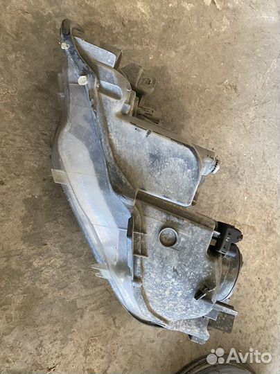 Фары на toyota camry 55